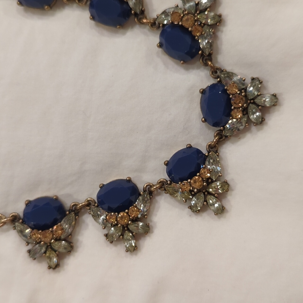 Chain necklace with stones